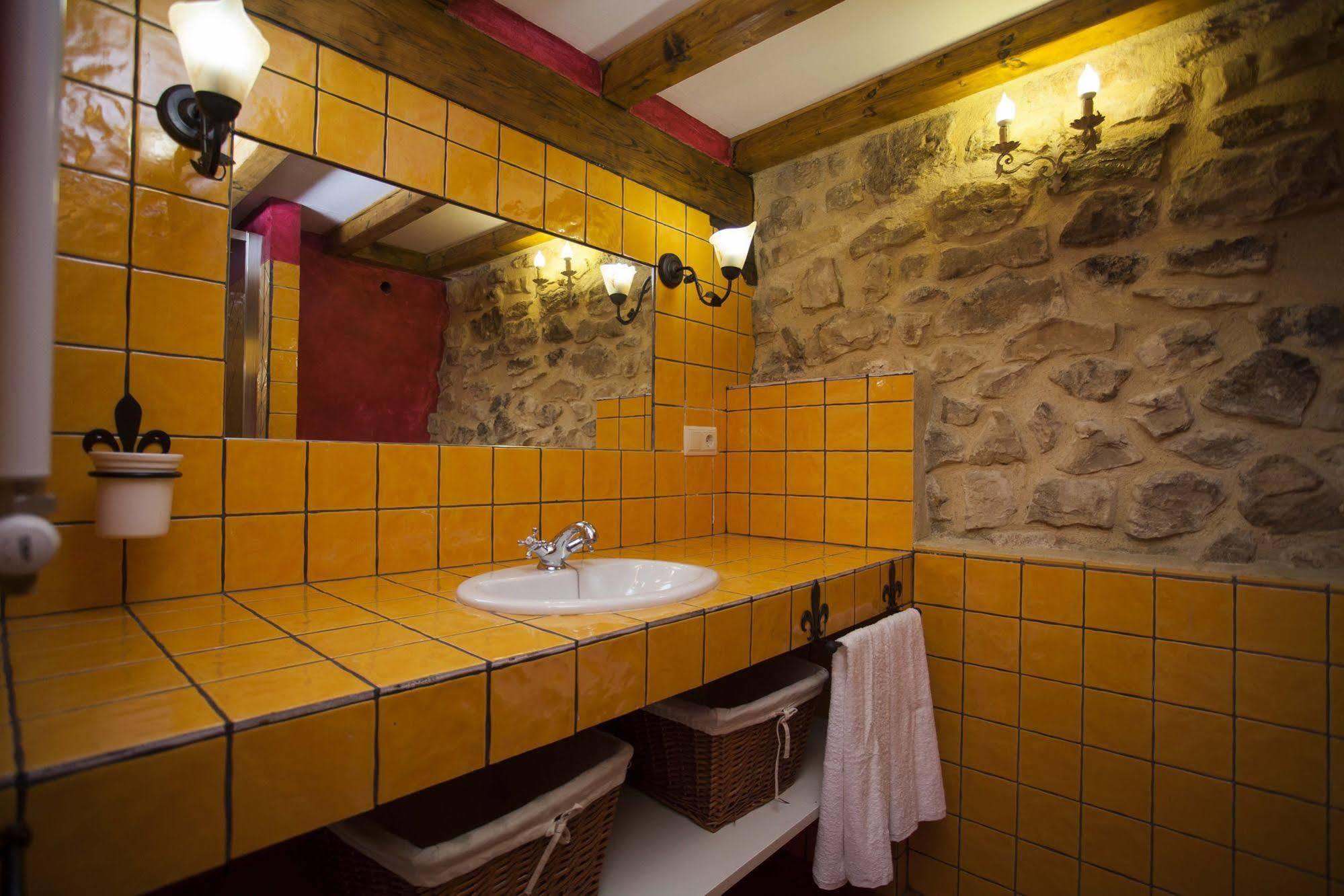 Hotel Rural La Torre De Bisjueces Ngoại thất bức ảnh