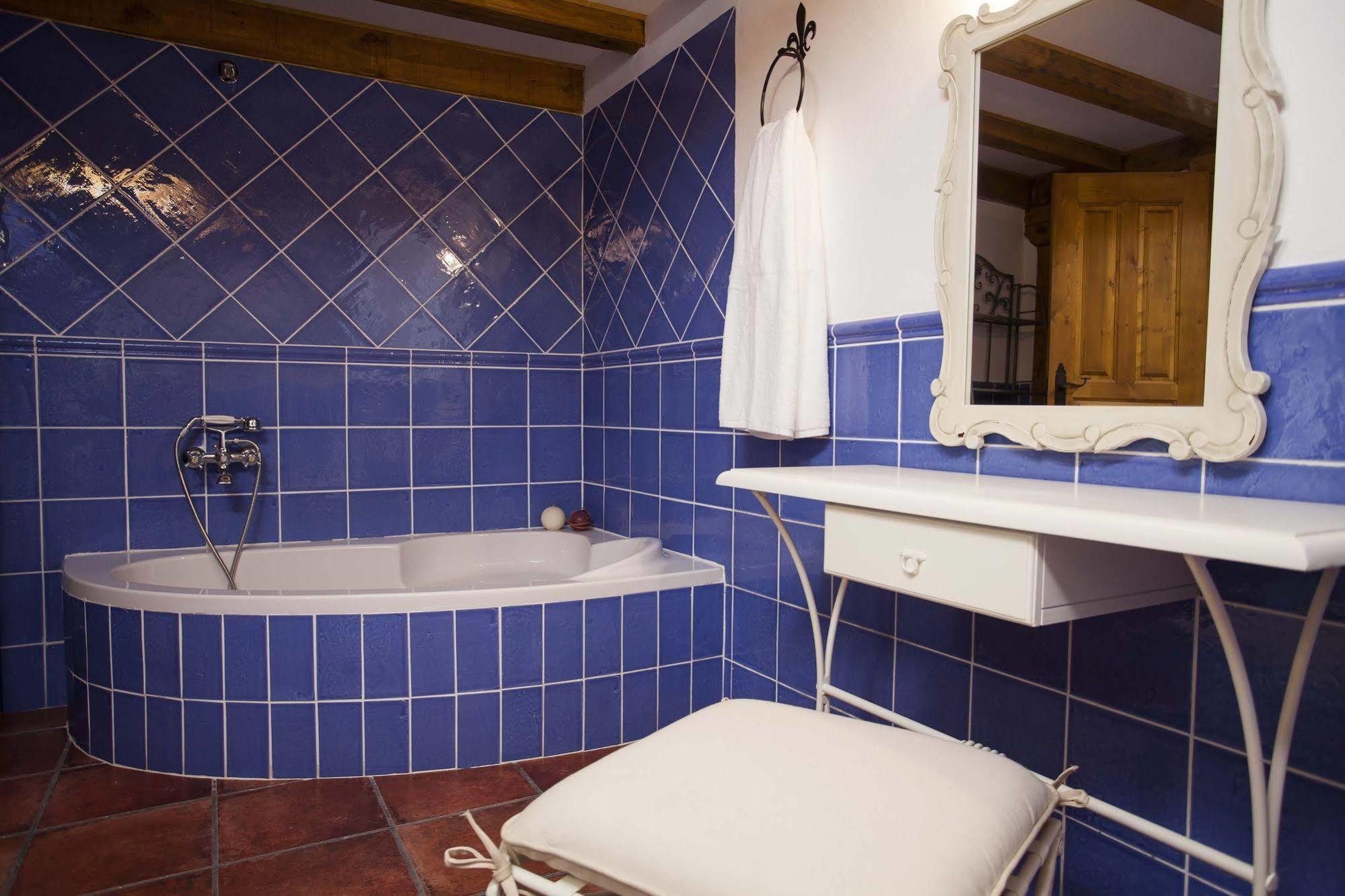 Hotel Rural La Torre De Bisjueces Ngoại thất bức ảnh